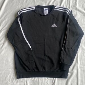 Men’s Adidas sweatshirt. Black size medium.